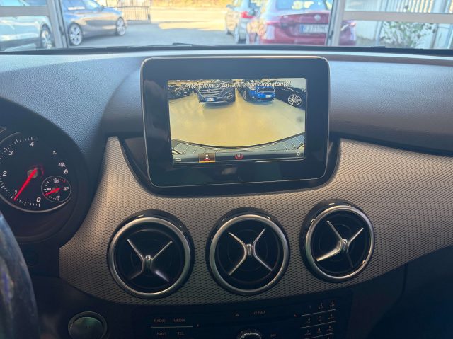 MERCEDES-BENZ B 180 usata, con Boardcomputer