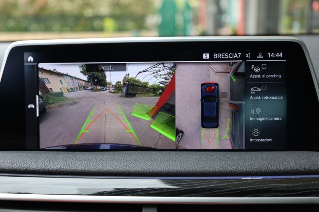 BMW 730 usata, con Carica per smartphone a induzione