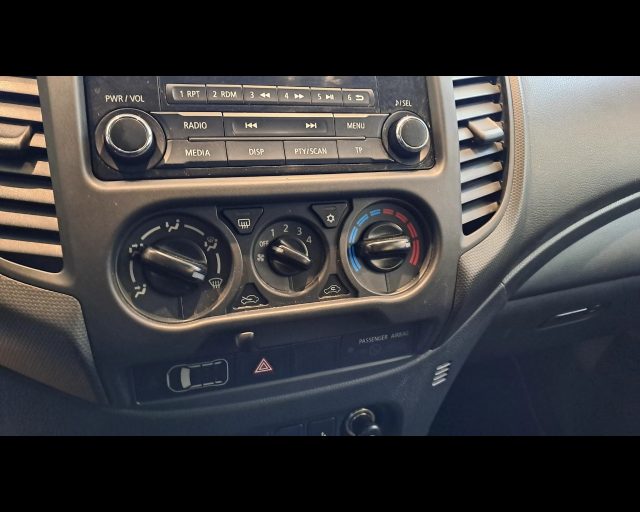 MITSUBISHI L200 usata, con Volante in pelle