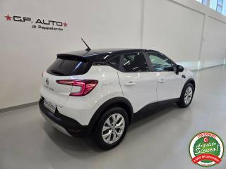 RENAULT Captur usata, con Autoradio
