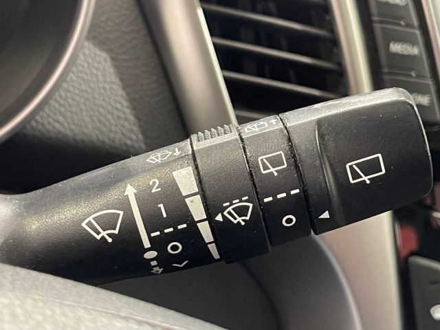 HYUNDAI i30 usata 21