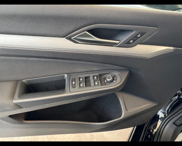 VOLKSWAGEN Golf usata, con Sensore di luce