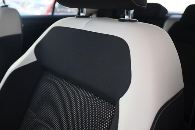 VOLKSWAGEN T-Roc usata, con Autoradio