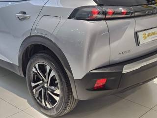 PEUGEOT 2008 usata, con Autoradio