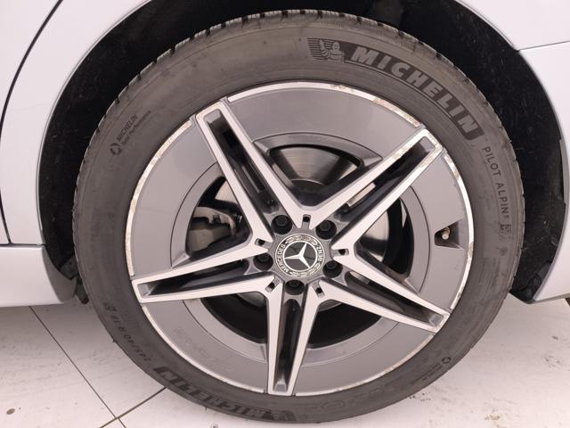 MERCEDES-BENZ C 220 usata, con Fari LED