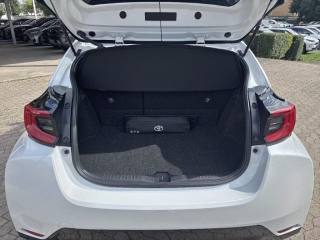 TOYOTA Yaris usata, con Park Distance Control