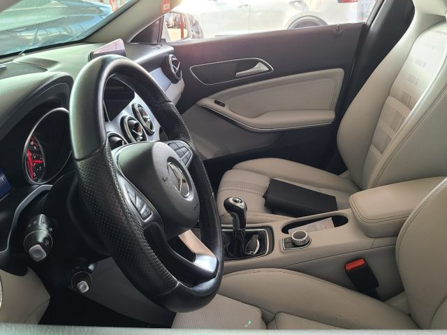 MERCEDES-BENZ CLA 180 usata, con Airbag laterali