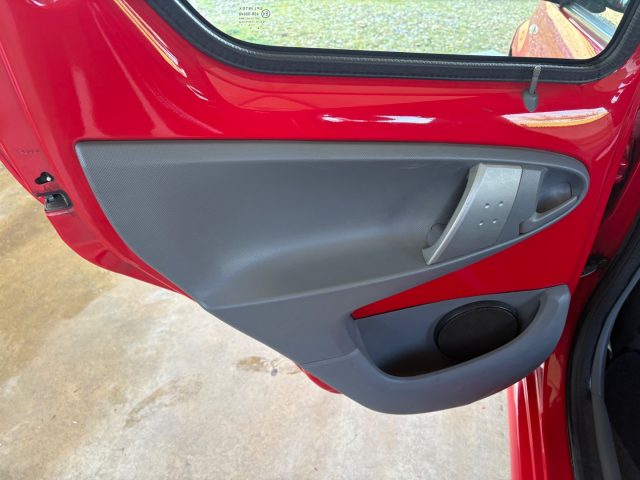 TOYOTA Aygo usata 22