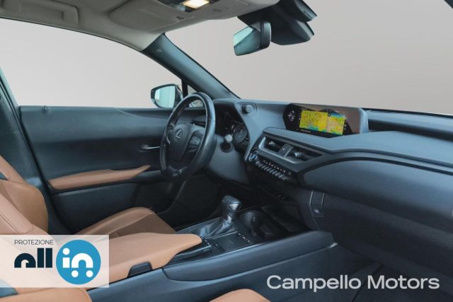 LEXUS UX 250h usata 16