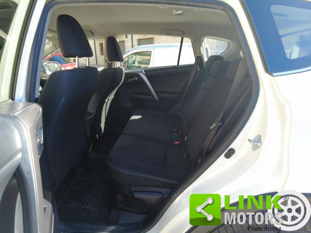 TOYOTA RAV 4 usata, con Bluetooth