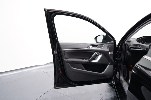 PEUGEOT 308 usata, con Climatizzatore