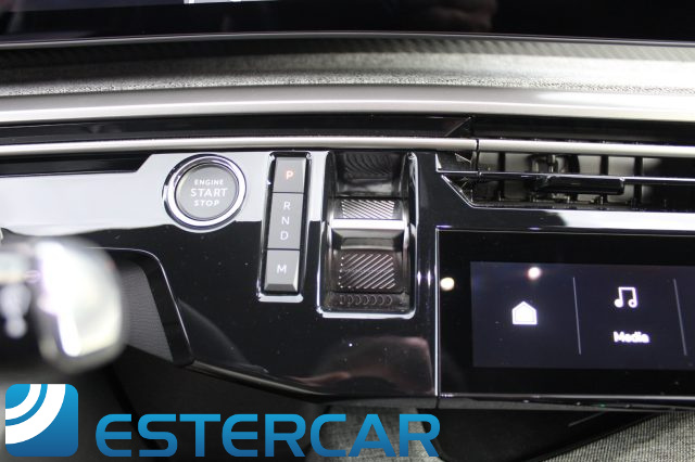 PEUGEOT 3008 usata, con Park Distance Control