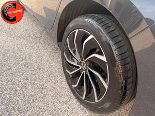 VOLKSWAGEN Golf usata, con Alzacristalli elettrici