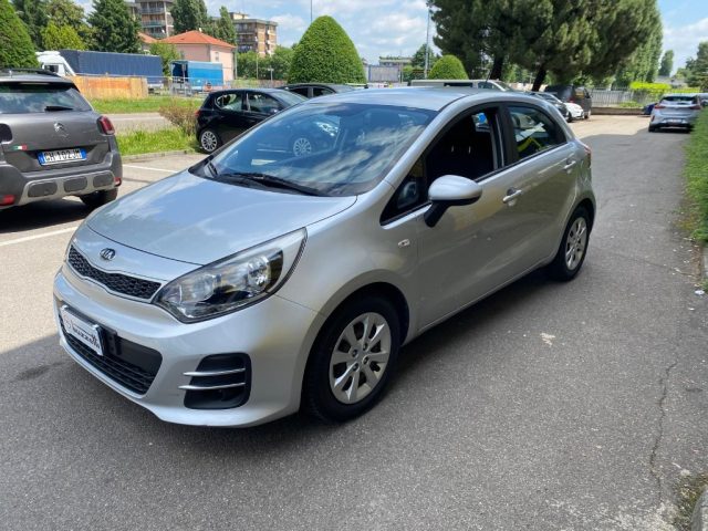 KIA Rio usata, con Autoradio