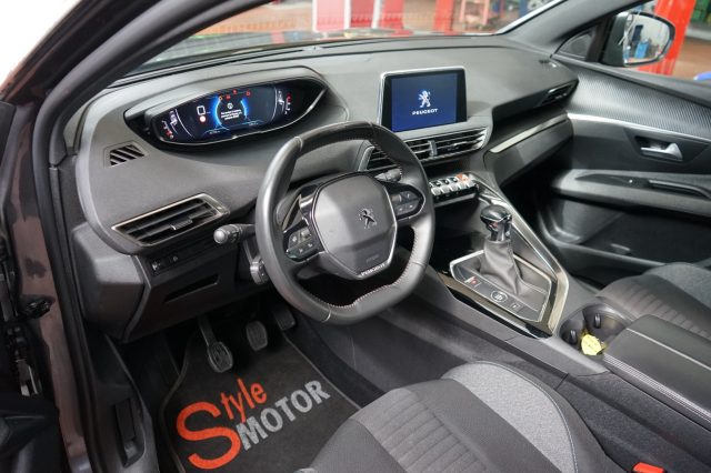 PEUGEOT 3008 usata, con Autoradio