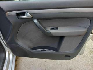VOLKSWAGEN Touran usata 20