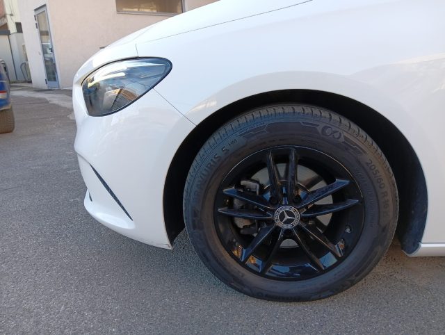 MERCEDES-BENZ B 180 usata, con Airbag testa