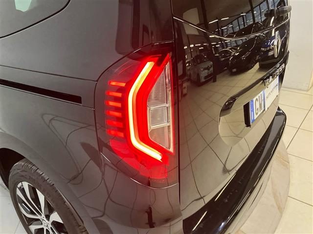 RENAULT Kangoo usata, con Sistema di navigazione