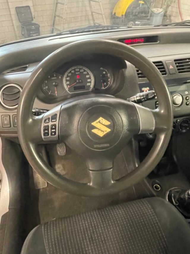 SUZUKI Swift usata, con Climatizzatore