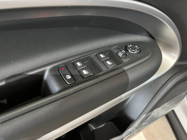 JEEP Avenger usata, con Sedili sportivi