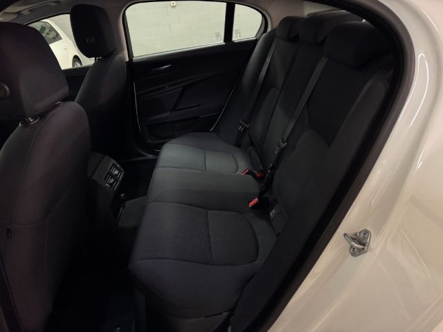 JAGUAR XE usata, con Sistema di navigazione