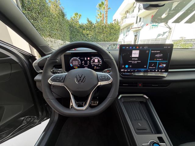 VOLKSWAGEN T-Roc usata, con Sound system