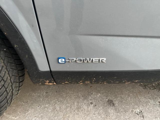 NISSAN Qashqai usata, con Fari Xenon