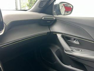 PEUGEOT 2008 usata, con Controllo vocale