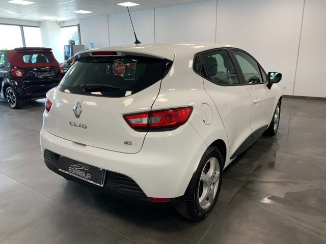 RENAULT Clio usata, con Autoradio