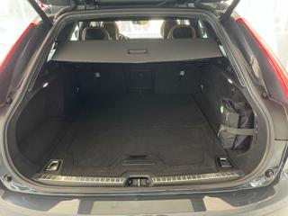 VOLVO V90 Cross Country usata, con Fari LED