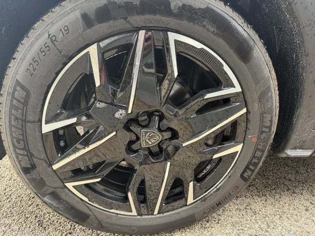 PEUGEOT 3008 usata, con Airbag testa