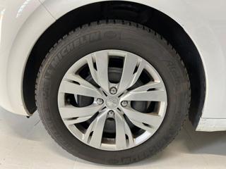 PEUGEOT 208 usata, con Autoradio digitale