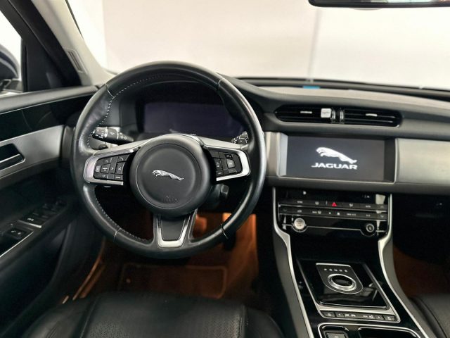 JAGUAR XF usata, con Cruise Control