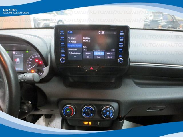 TOYOTA Yaris usata, con Autoradio