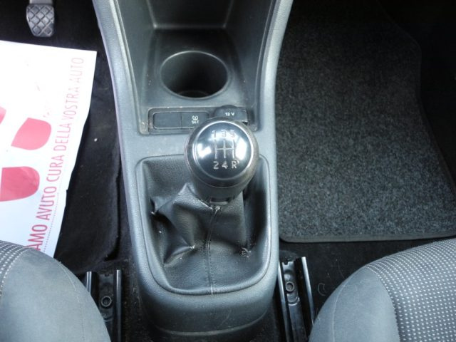 VOLKSWAGEN up! usata 22