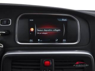 VOLVO V40 Cross Country usata 14