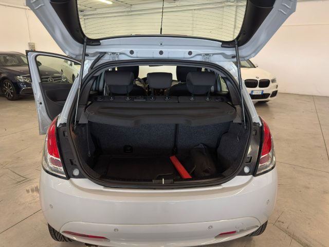 LANCIA Ypsilon usata, con USB