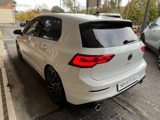 VOLKSWAGEN Golf usata, con Airbag