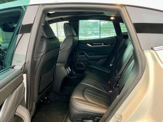 MASERATI Levante usata, con Tettuccio apribile