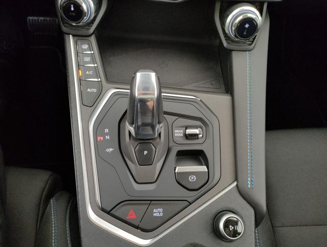 LYNK & CO 01 usata, con USB