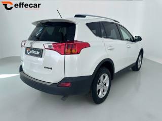 TOYOTA RAV 4 usata, con Autoradio