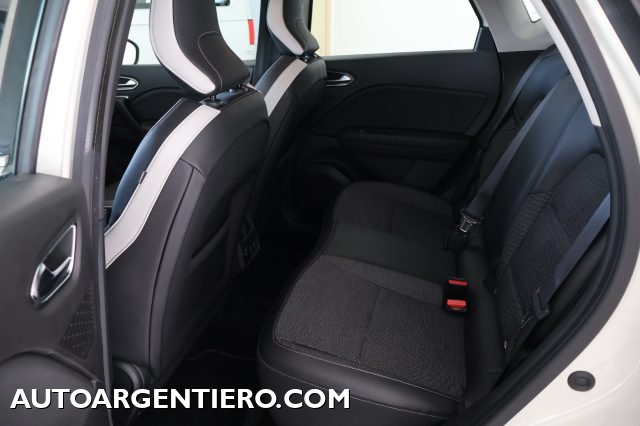 RENAULT Captur usata, con Fari LED