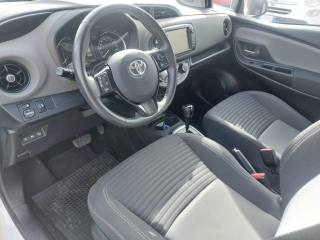 TOYOTA Yaris usata 9