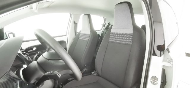 VOLKSWAGEN up! usata 54