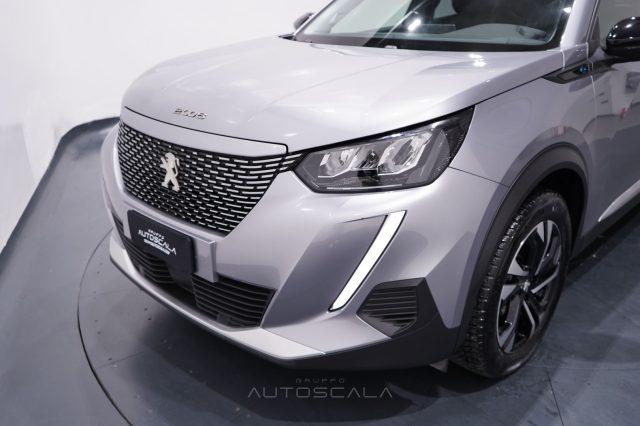 PEUGEOT 2008 usata, con Airbag testa