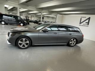 MERCEDES-BENZ E 220 usata, con Alzacristalli elettrici