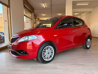 LANCIA Ypsilon usata, con Autoradio