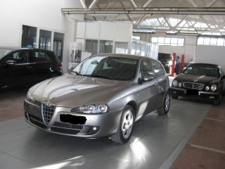 ALFA ROMEO 147 usata, con Airbag laterali