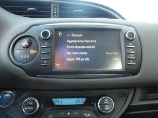 TOYOTA Yaris usata, con Bluetooth