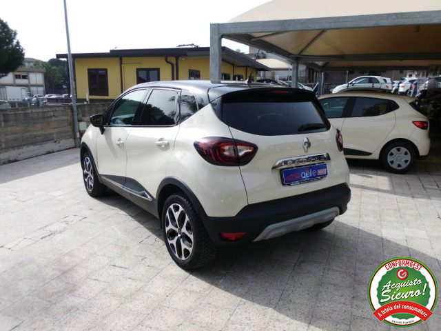 RENAULT Captur usata, con Alzacristalli elettrici